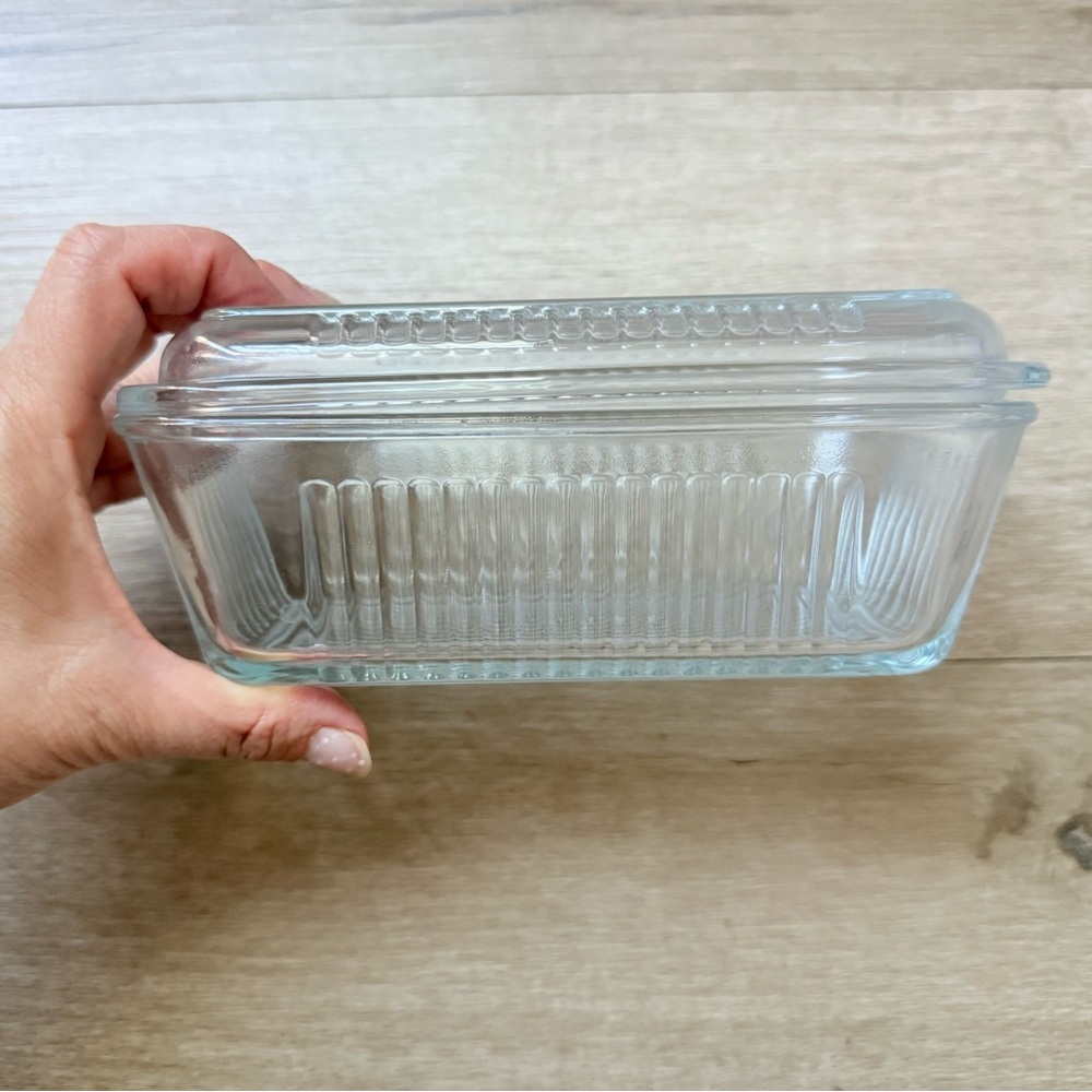 1950's fridge storage glass clear ribbed dish container with lid